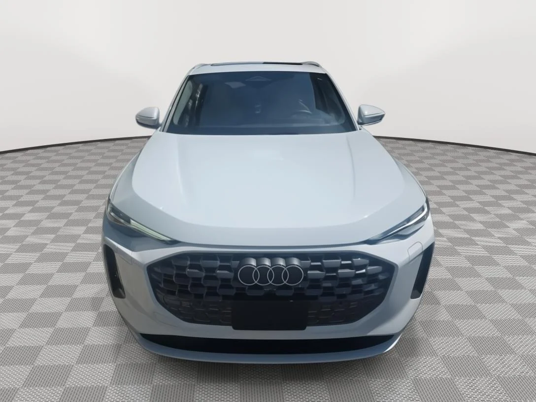 Used 2025  Audi Premium Plus image 3