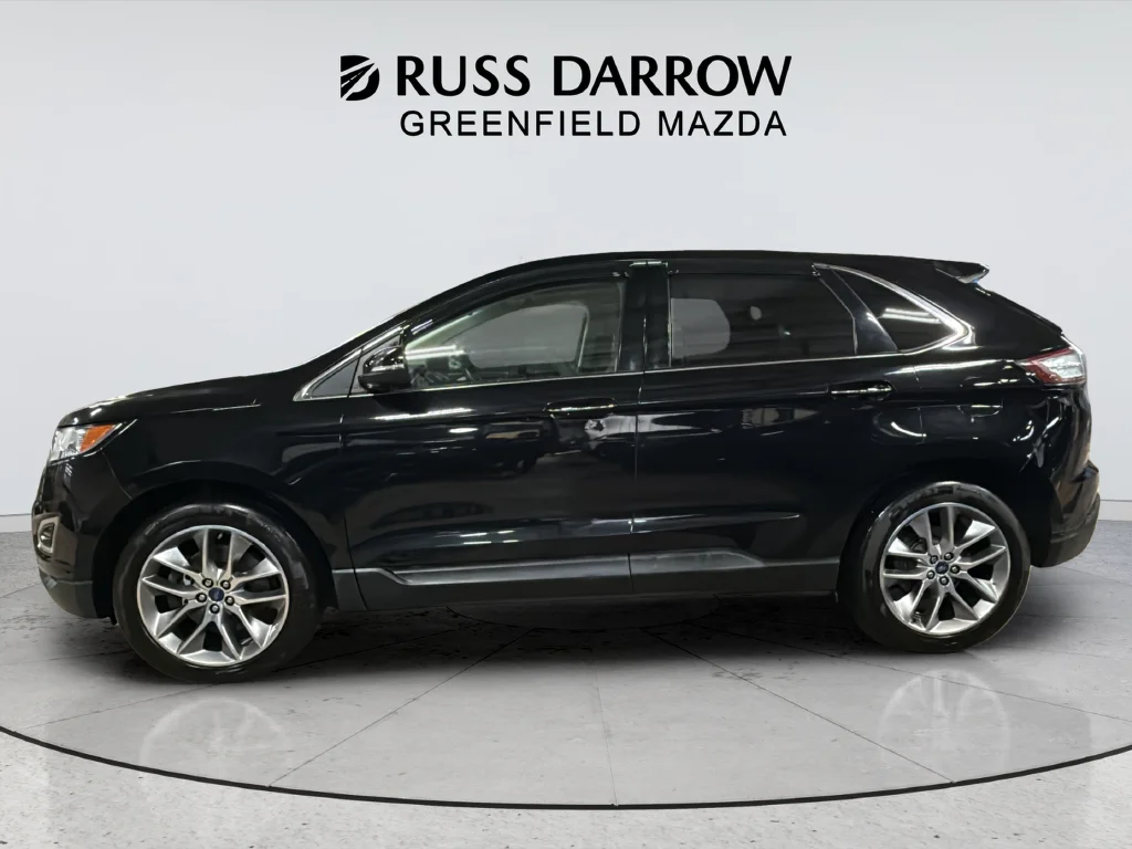 Used 2016  Ford Titanium image 2