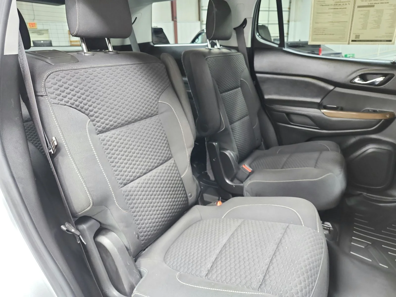 Used 2018 Silver GMC SLE-2 image 41