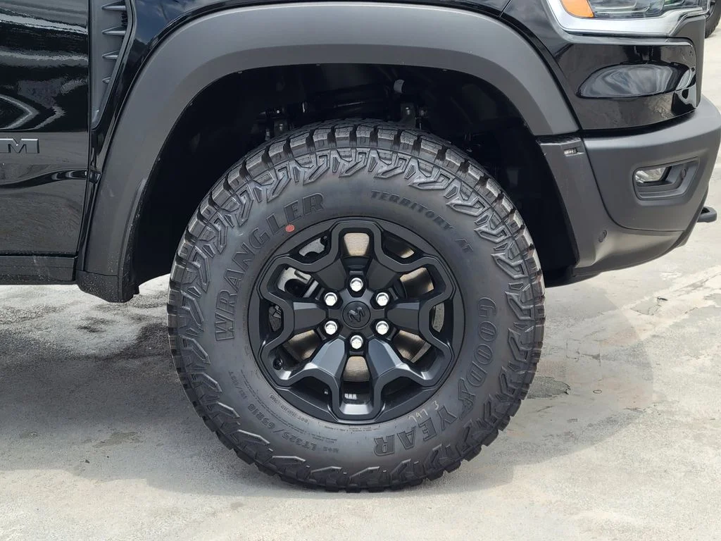 New 2026 Diamond Black Crystal Pearl-Coat Exterior Paint RAM RHO image 27