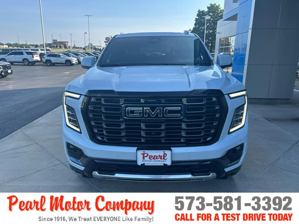 2026 GMC Yukon Denali Ultimate - Photo 2