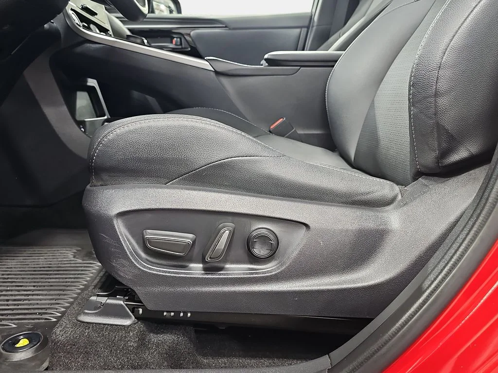 Used 2024 Red Toyota Limited image 31