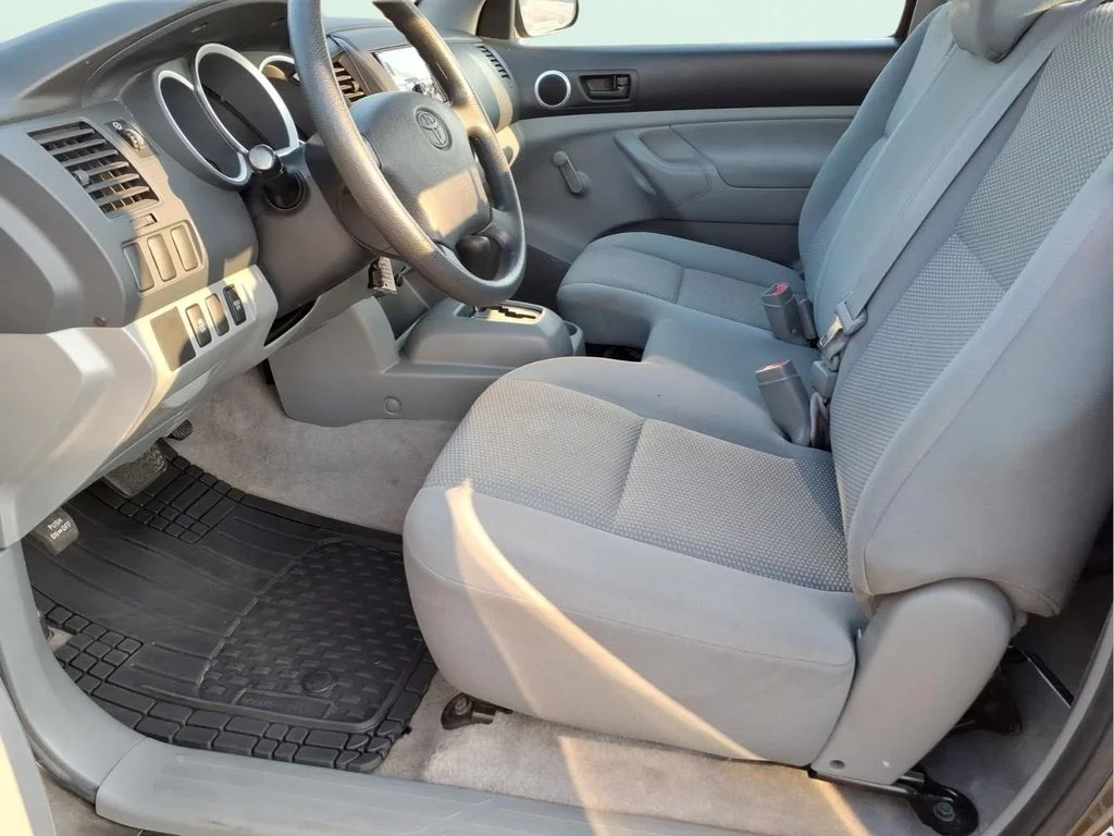 Used 2009 Beige Toyota  image 11