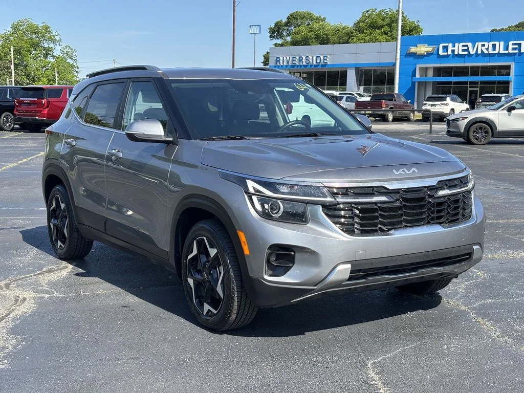Used 2025 Gray Kia EX image 4