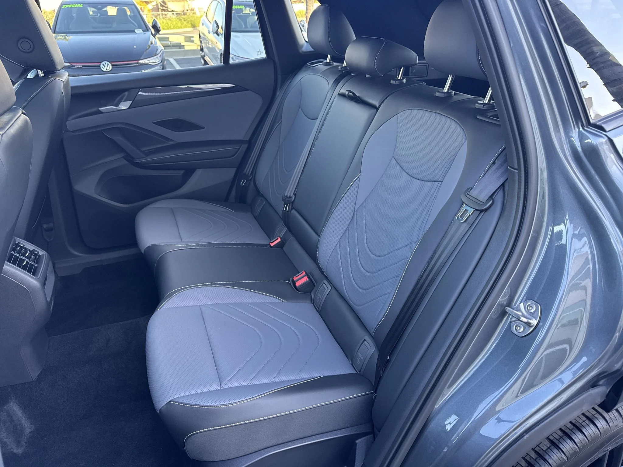 New 2026 Platinum Gray Metallic Volkswagen SE R-Line Black image 32