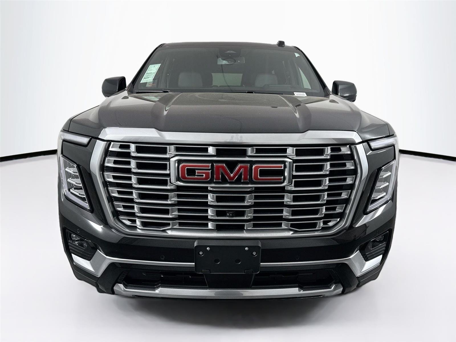 Used 2025 Onyx Black GMC Denali image 9