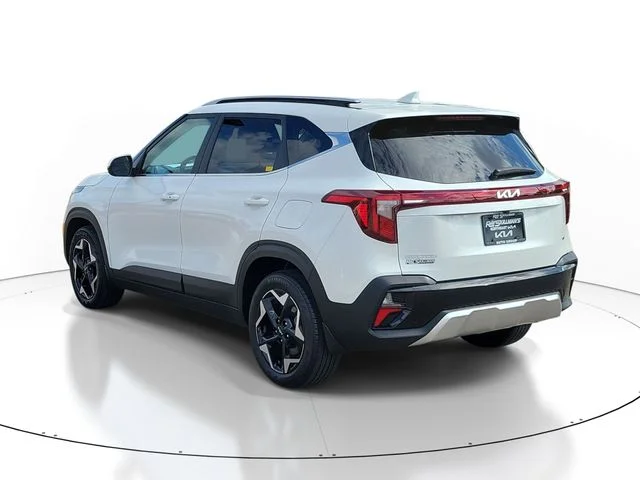 Used 2024 White Kia EX image 4
