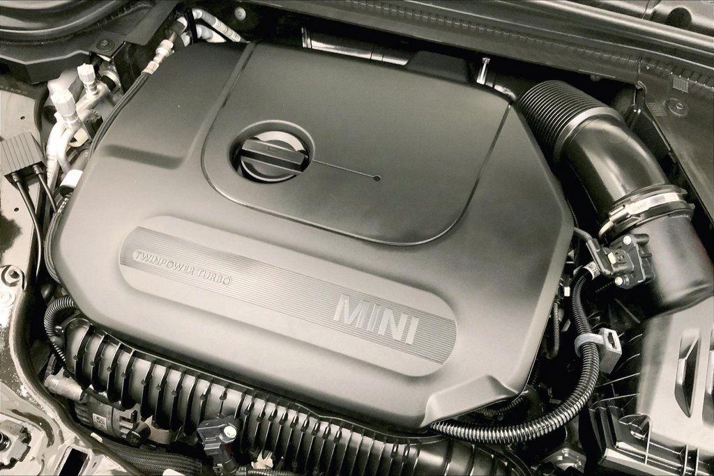 Certified Used 2023 White Silver MINI Signature image 30