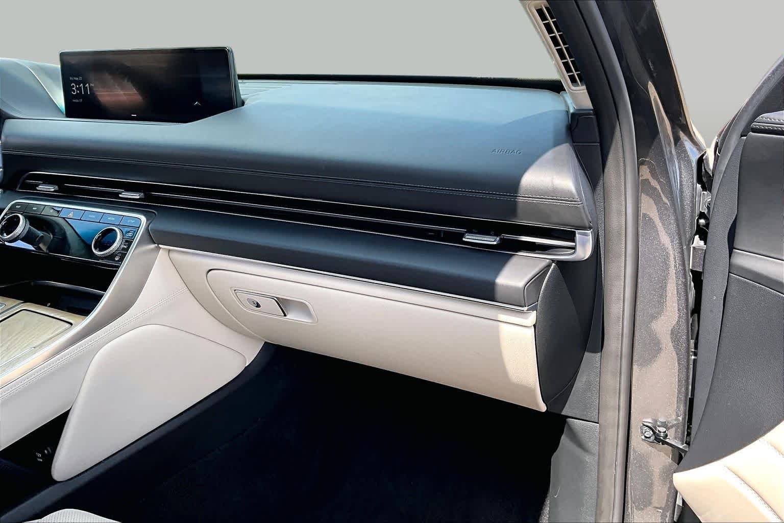 Used 2022 Himalayan Gray Genesis  image 17