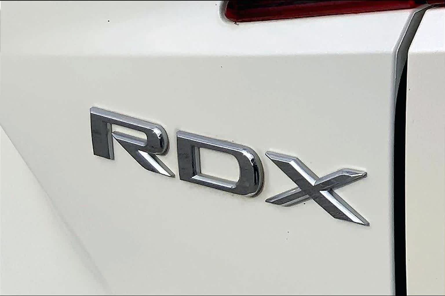 Used 2019 White Diamond Pearl Acura  image 30