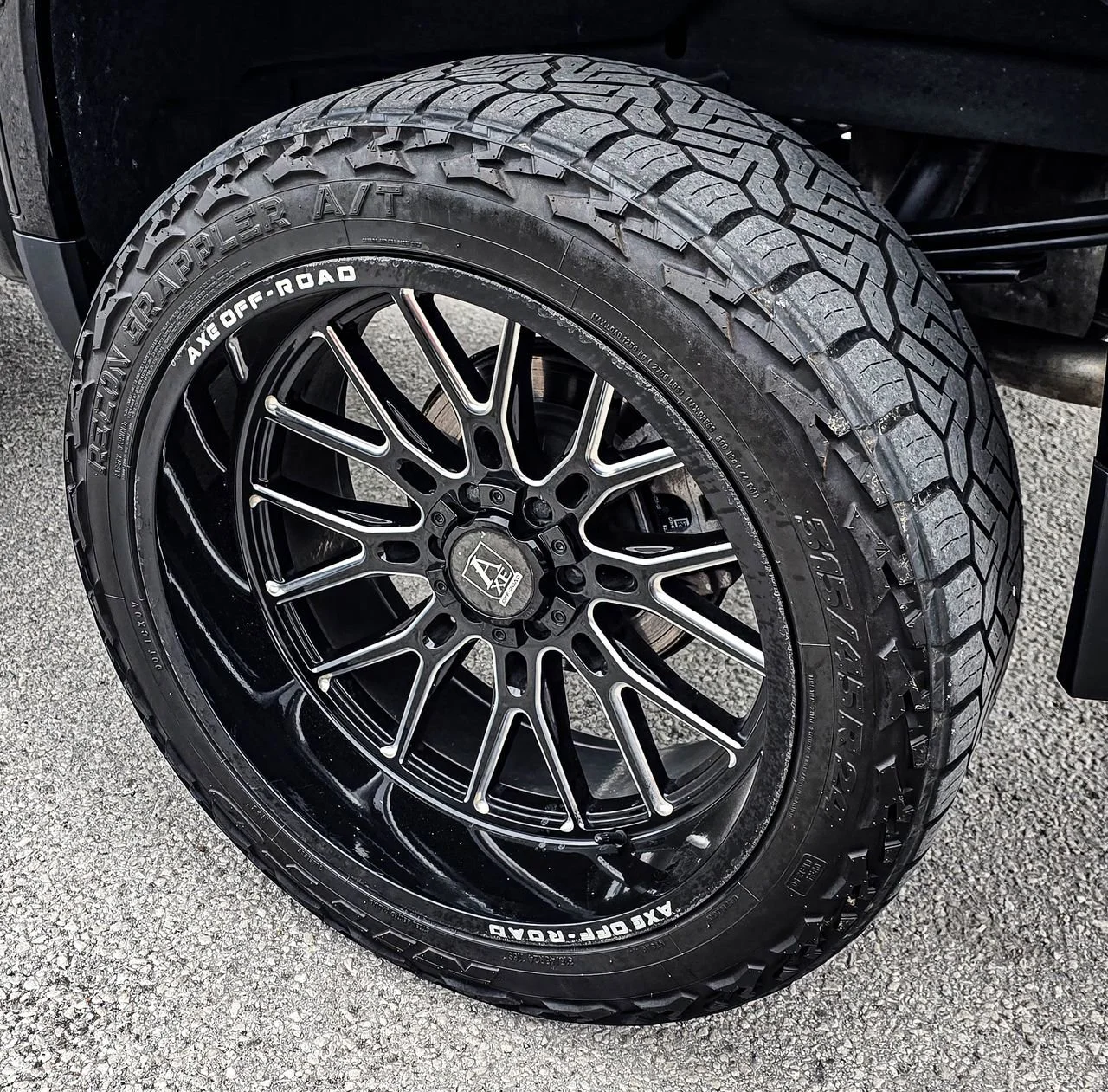 Used 2023 Onyx Black GMC Denali image 6