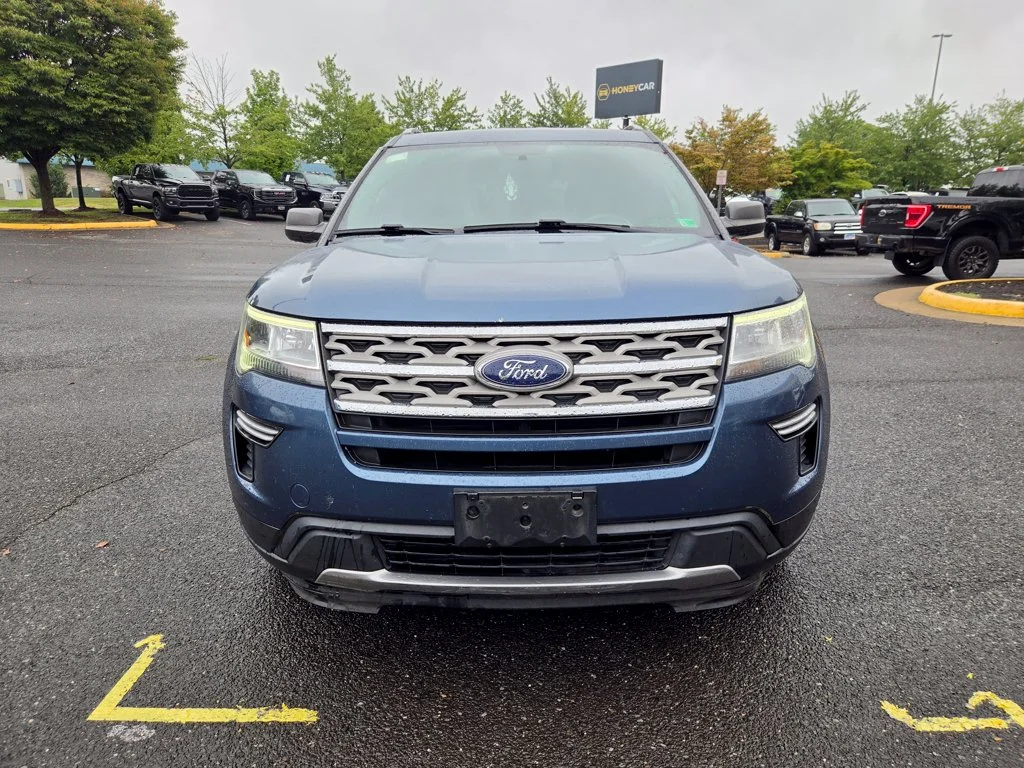 Used 2018 Blue Ford XLT image 2