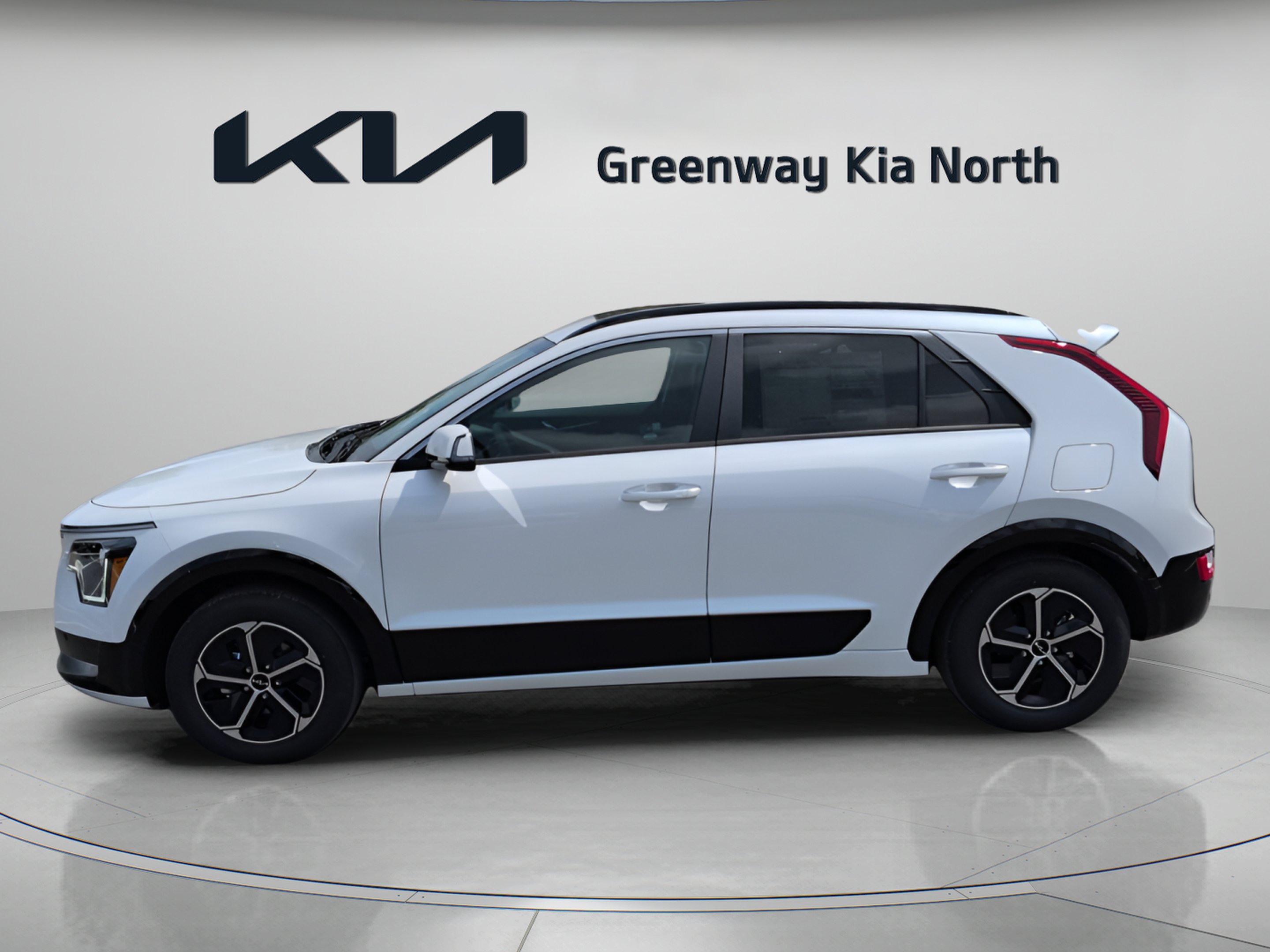 New 2026 Snow White Pearl Kia SX image 5