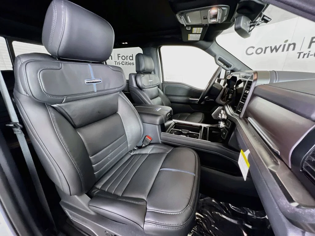 New 2027 Star White Metallic Tri-Coat Ford Platinum image 17
