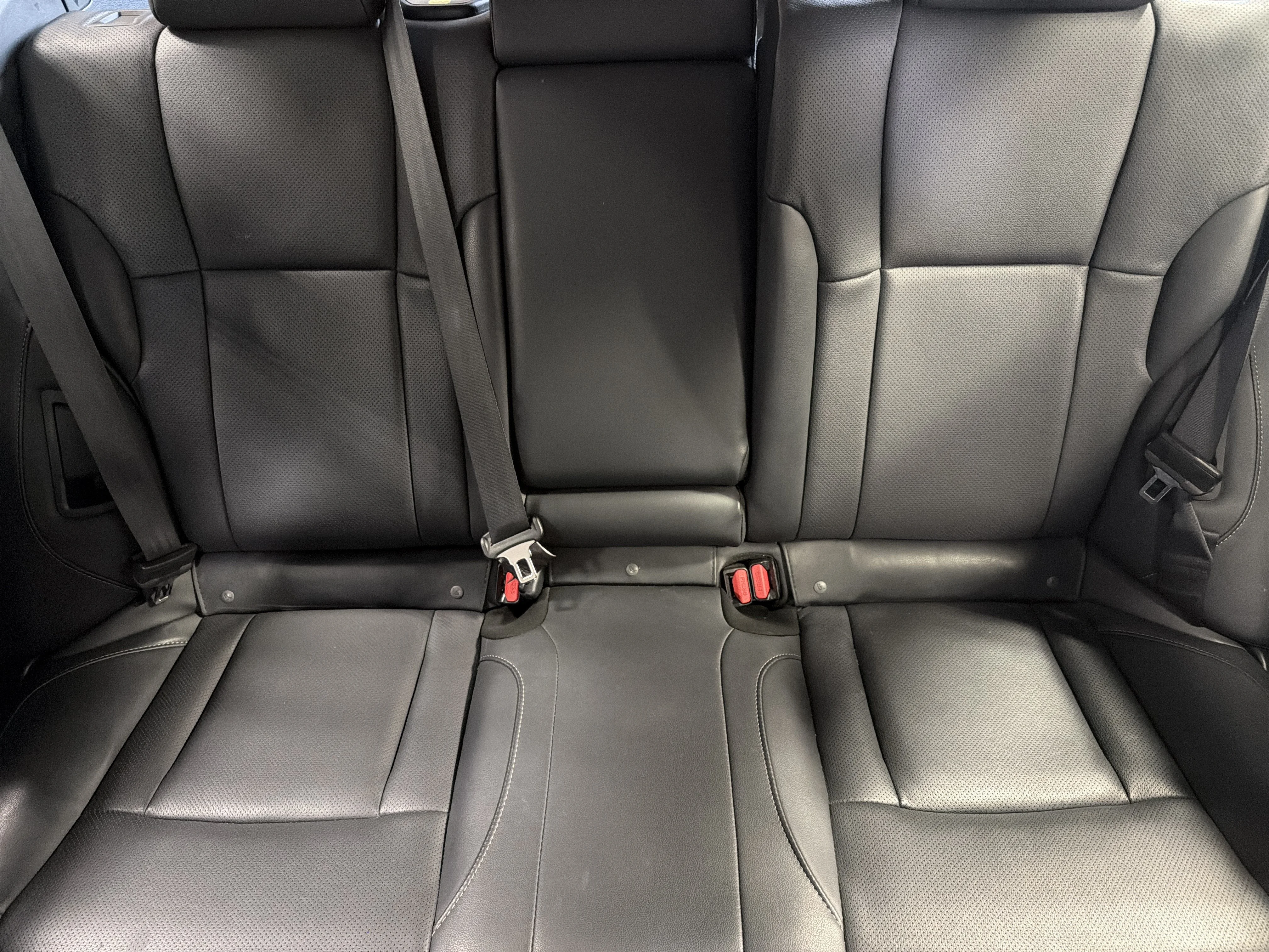 Used 2020 Magnetite Gray Metallic Subaru Limited image 13