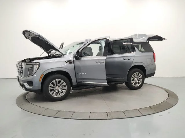 Used 2025 Silver GMC Denali image 13