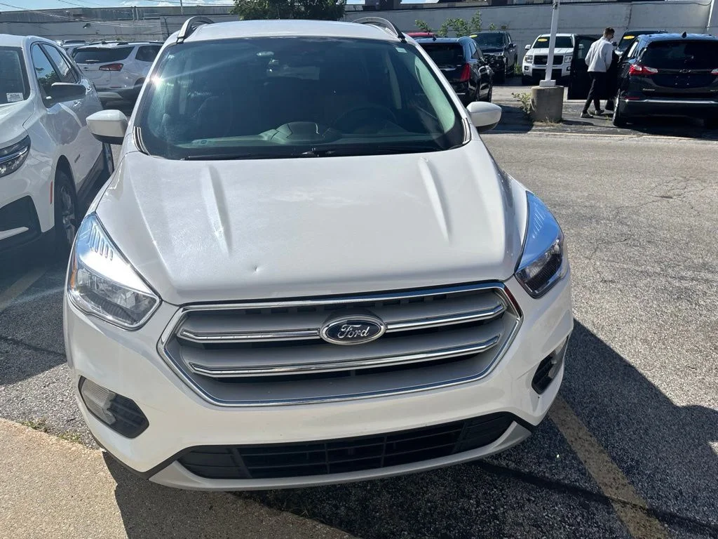 Used 2018 White Ford SE image 8