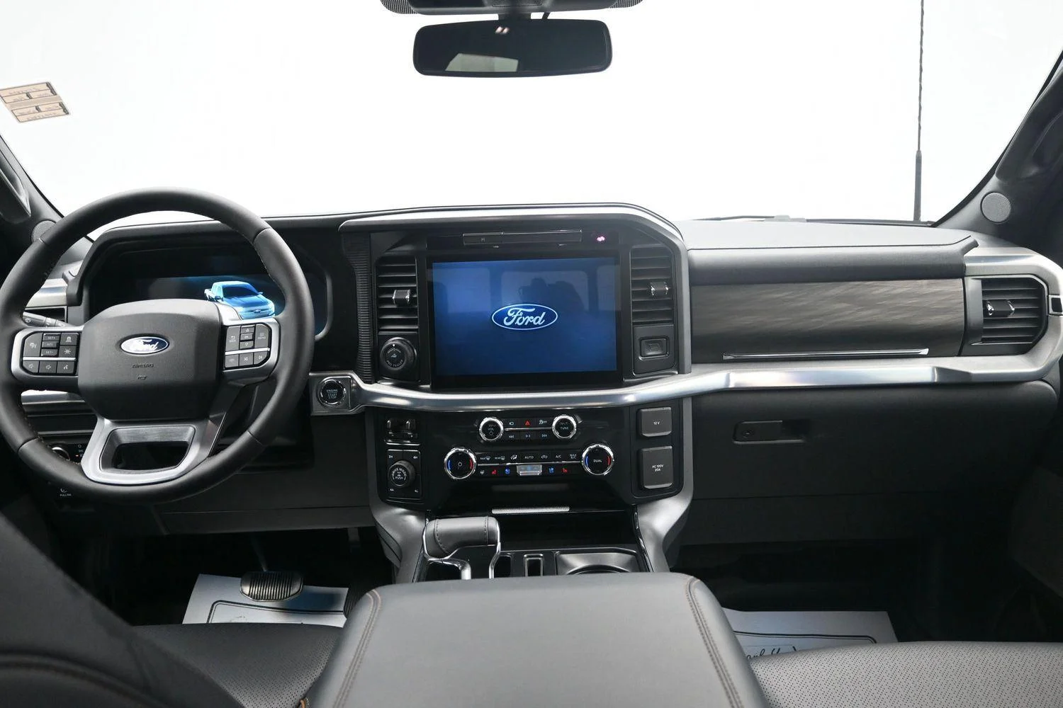 Used 2025 Oxford White Ford LARIAT image 16