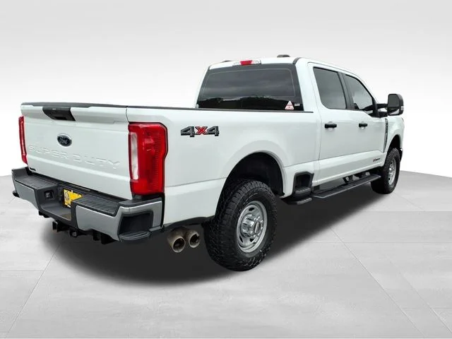 Used 2023 White Ford XL image 8