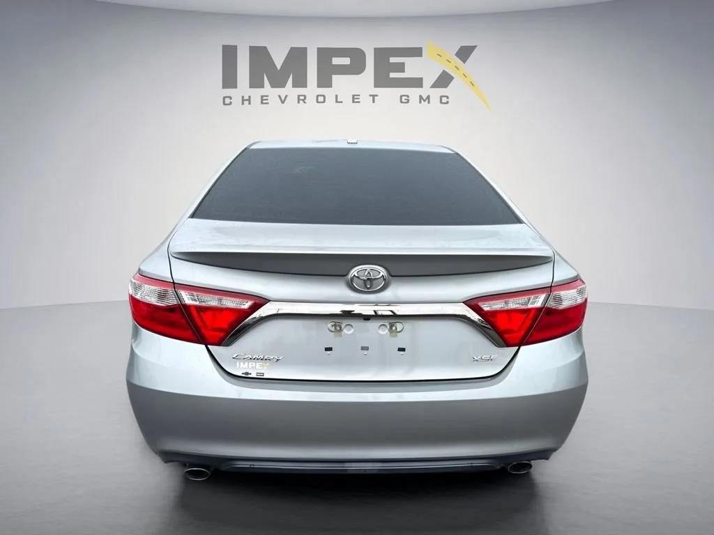 Used 2016  Toyota XSE image 4