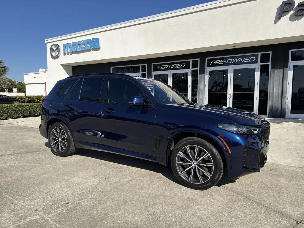 Used 2024 Blue BMW xDrive40i image 6