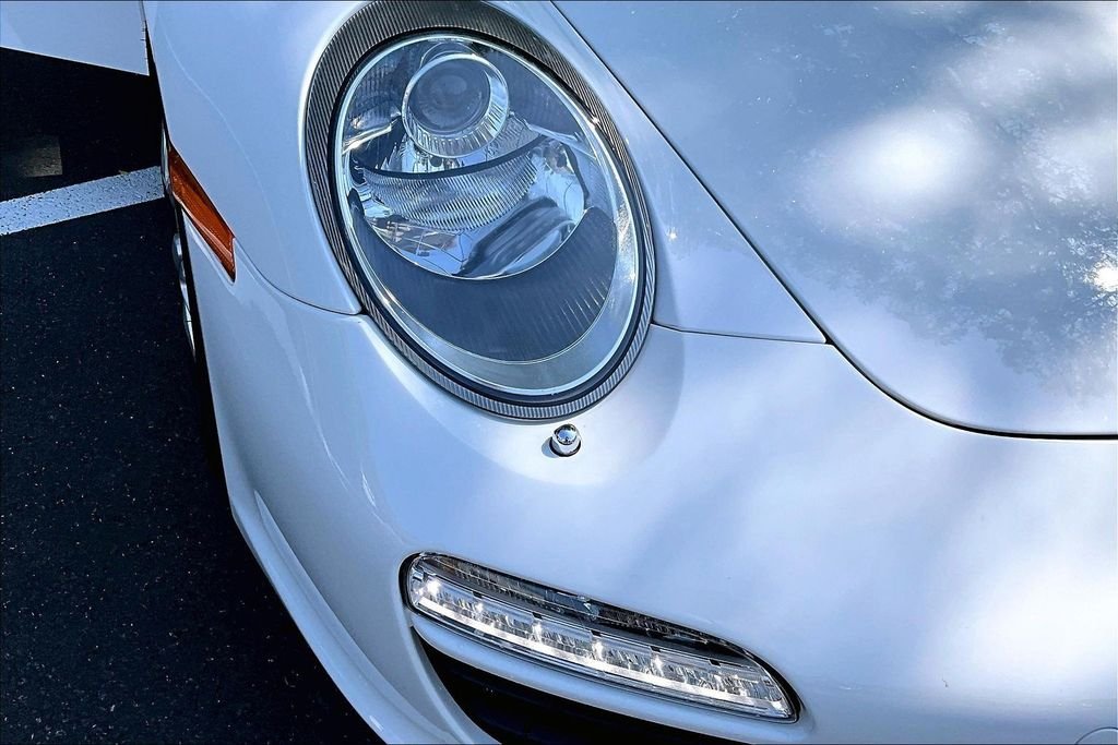 Used 2011 White Porsche Carrera image 31
