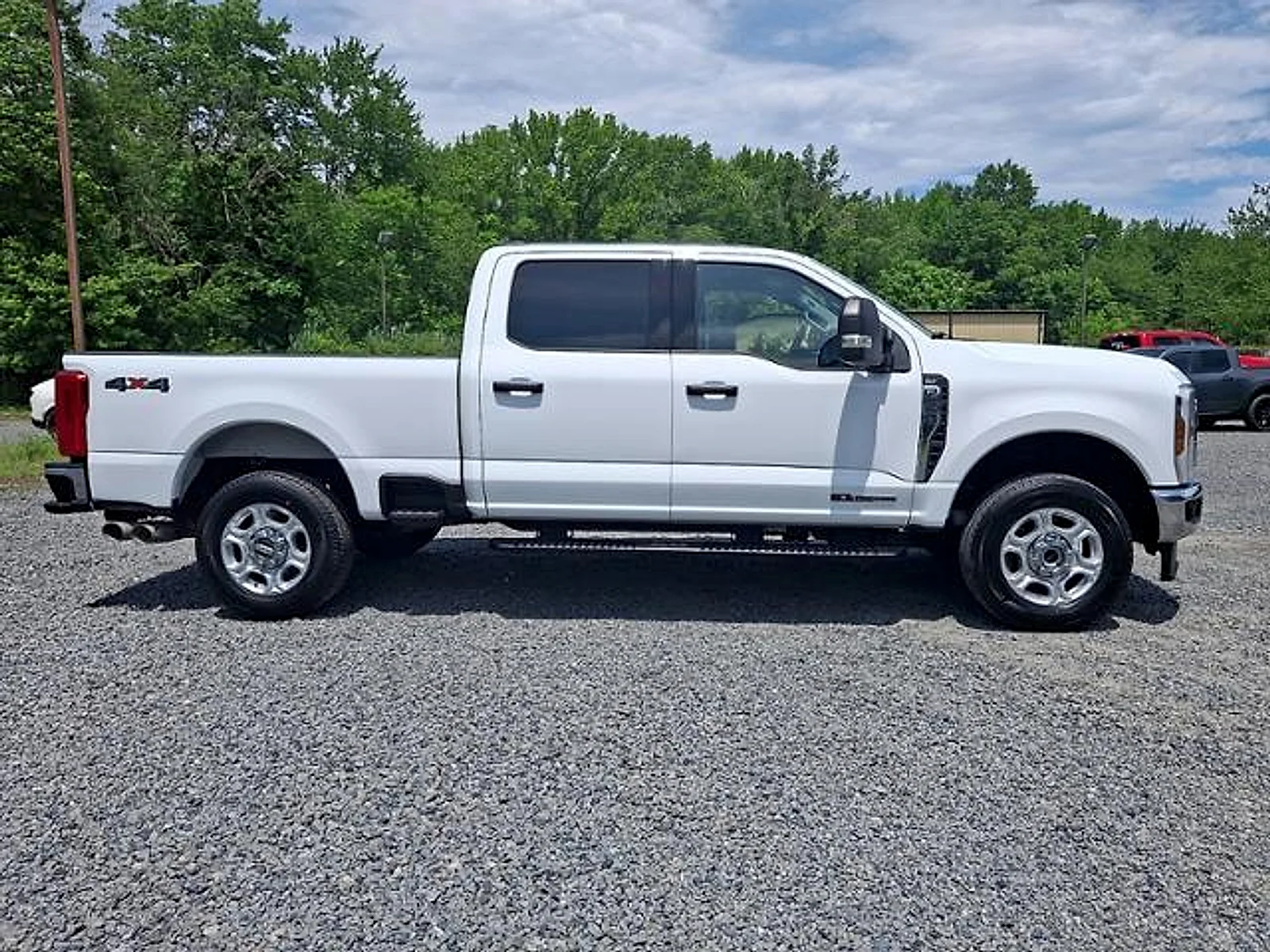 Used 2025 Oxford White Ford XLT image 8
