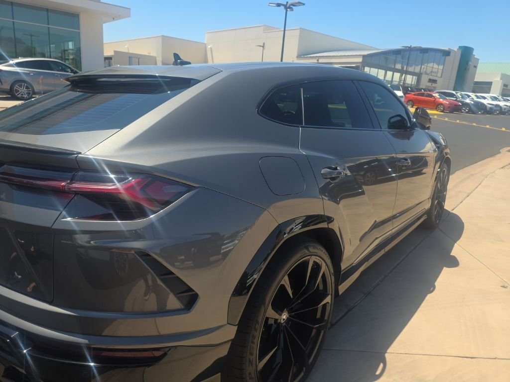 Used 2021 Grigio Telesto Pearl Lamborghini  image 5