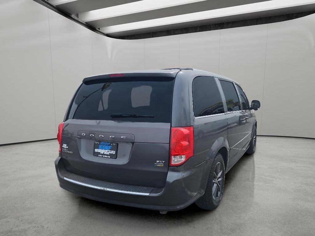 Used 2017 Granite Pearlcoat Dodge SXT image 6