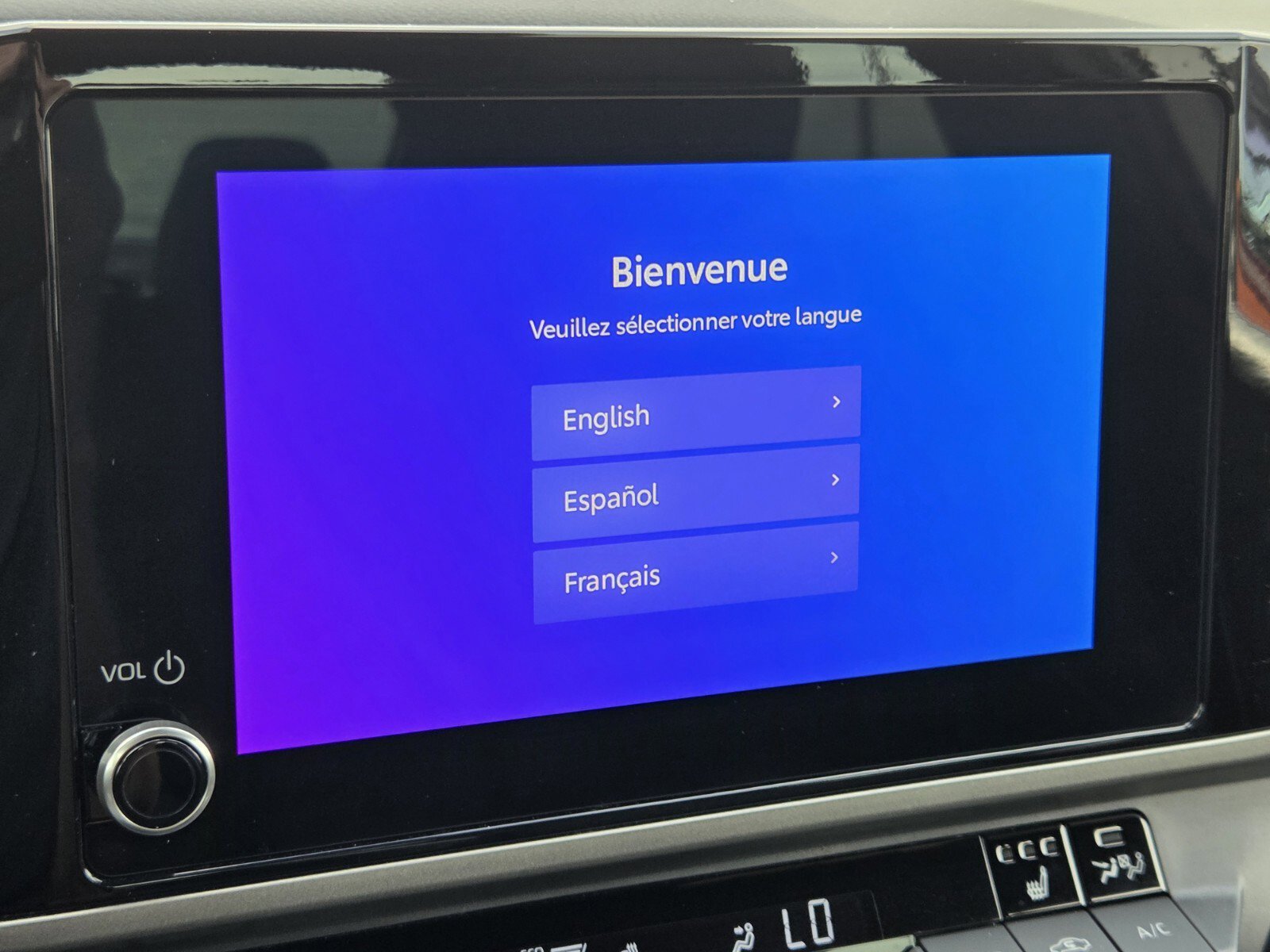 Used 2025 Ice Cap Toyota SE image 17