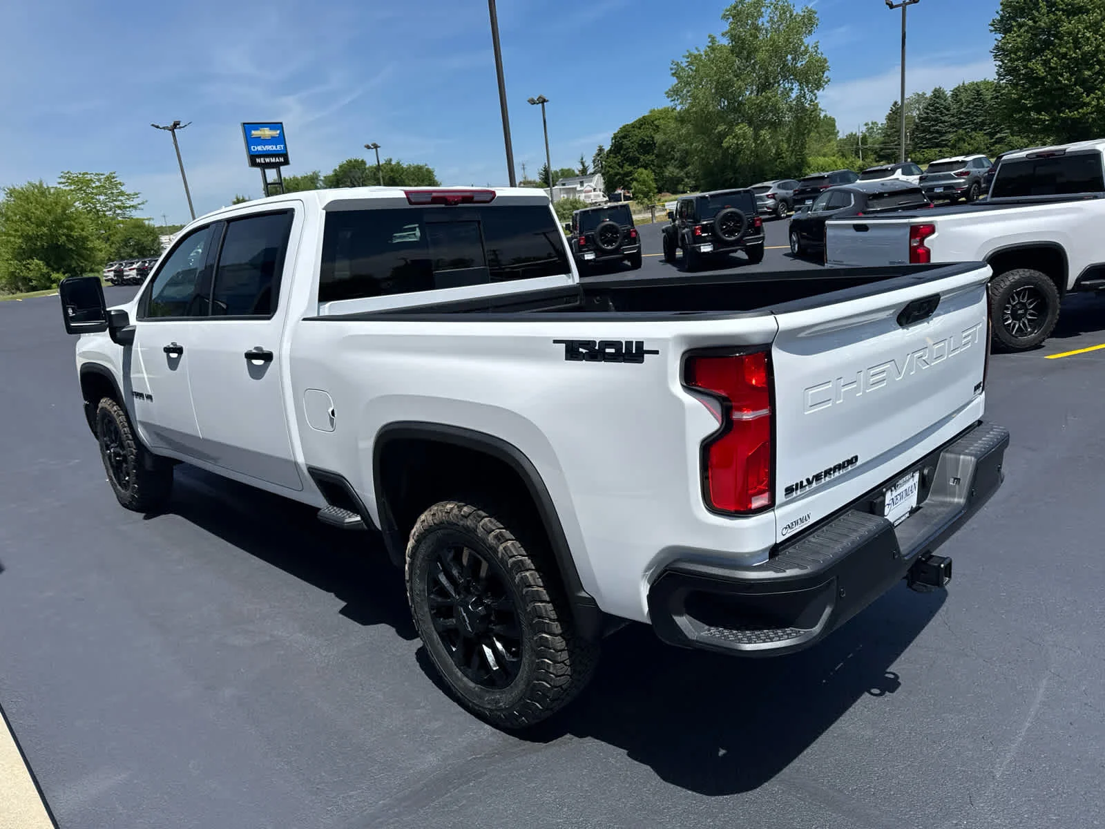 2026 Chevrolet Silverado 3500 HD LTZ - Photo 10