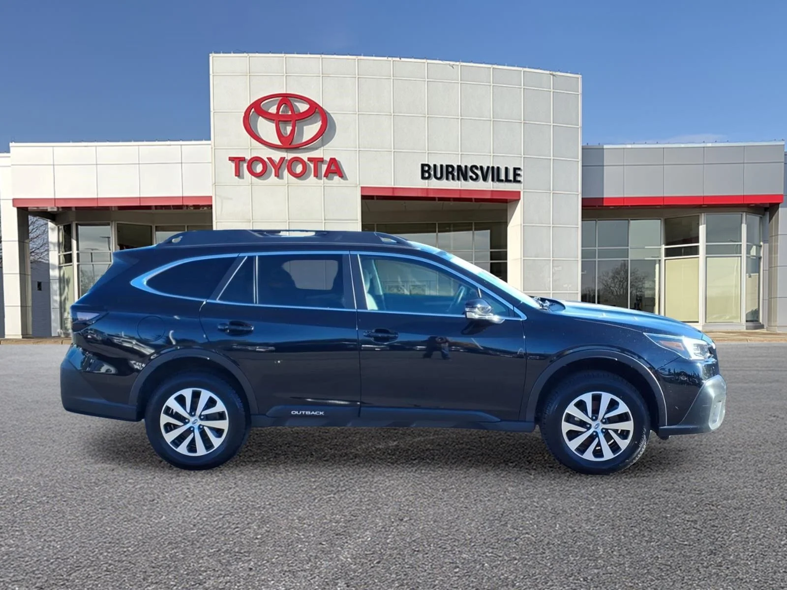 Used 2022 Subaru Outback Premium with VIN 4S4BTADC4N3124459 for sale in Burnsville, Minnesota