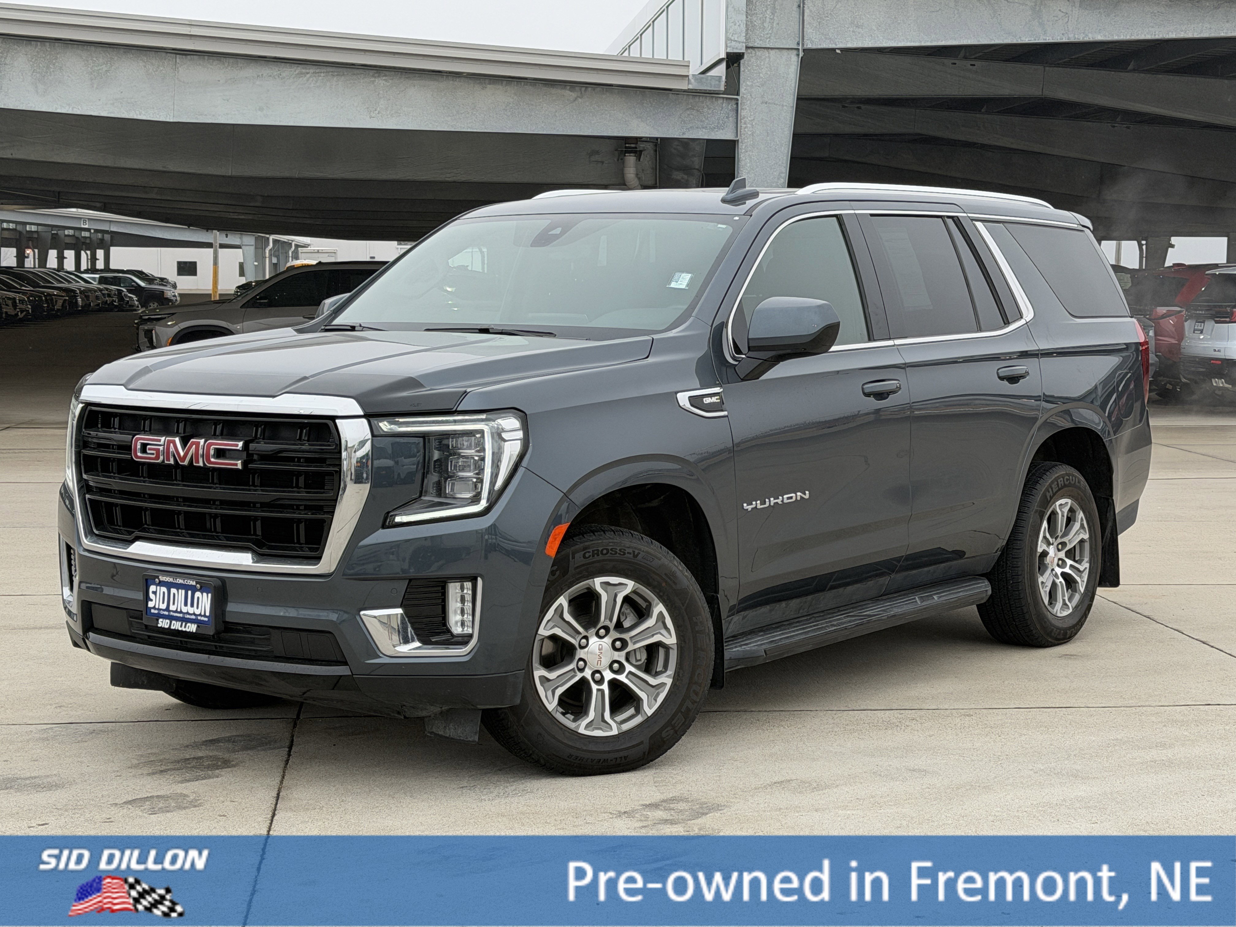 2021 GMC Yukon 4WD SLE's photo