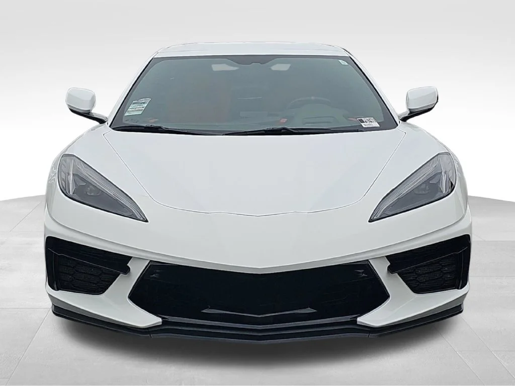 Used 2022 White Chevrolet Stingray image 8