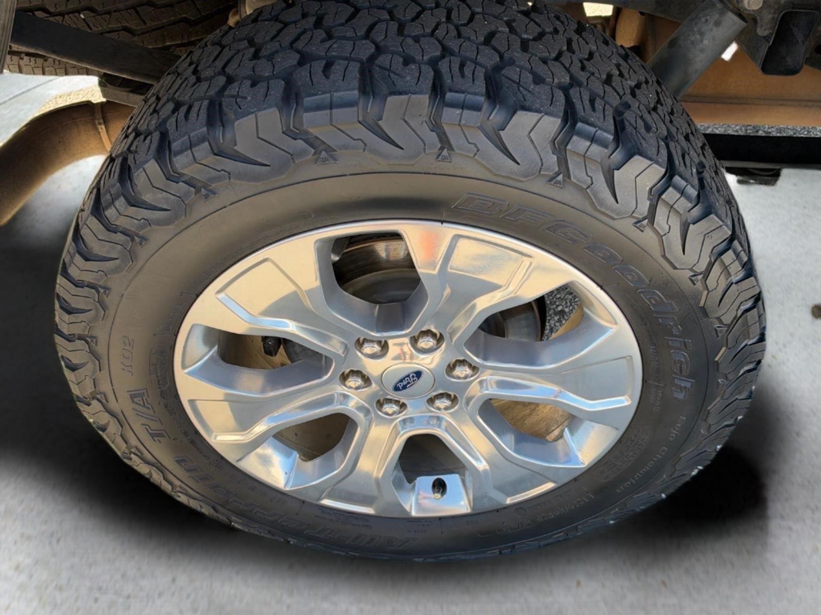 Used 2021 Carbonized Gray Metallic Ford Platinum image 11