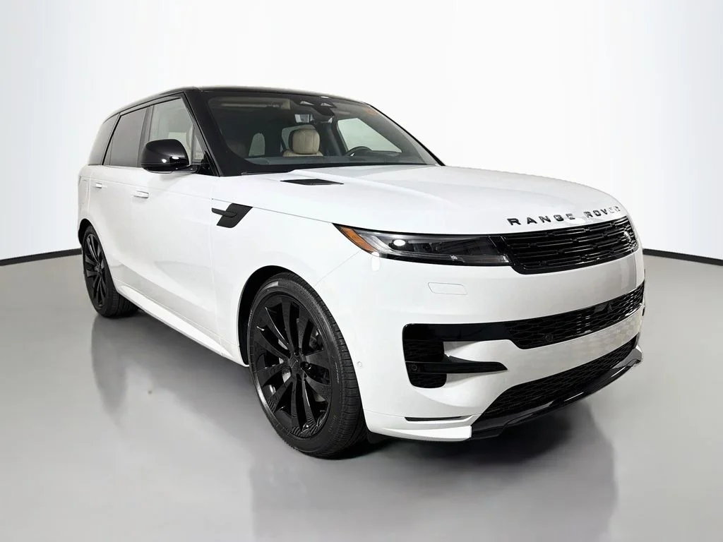 New 2026 Fuji White Land Rover Dynamic SE image 3