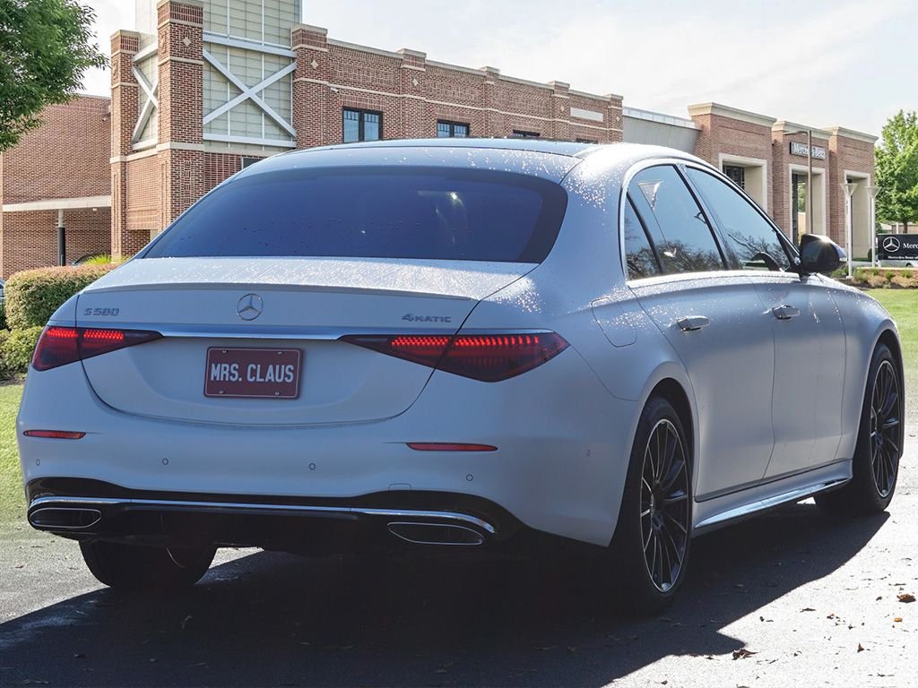 New 2026 MANUFAKTUR Moonlight White Magno Mercedes-Benz S 580 image 6