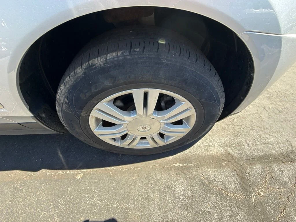 Used 2014 Silver Cadillac Base image 30