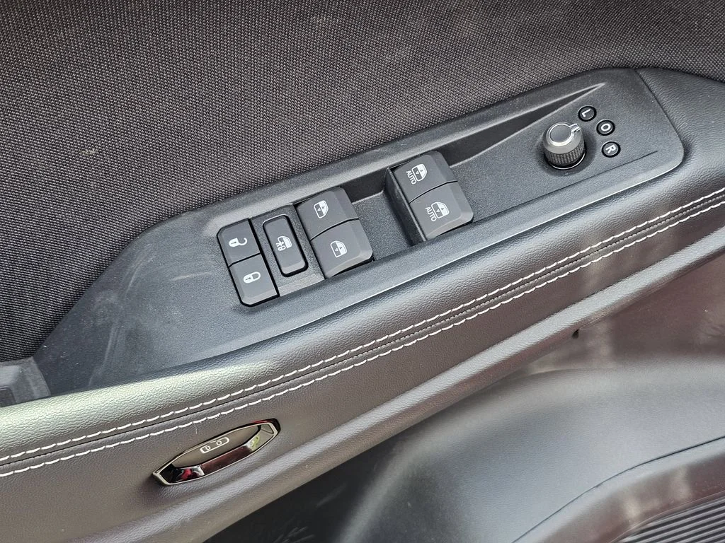 2026 Jeep Cherokee Laredo - Photo 16