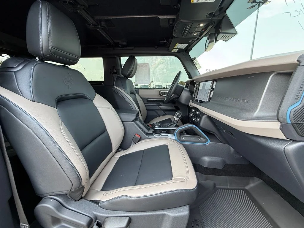 Used 2024 Black Ford Wildtrak image 29