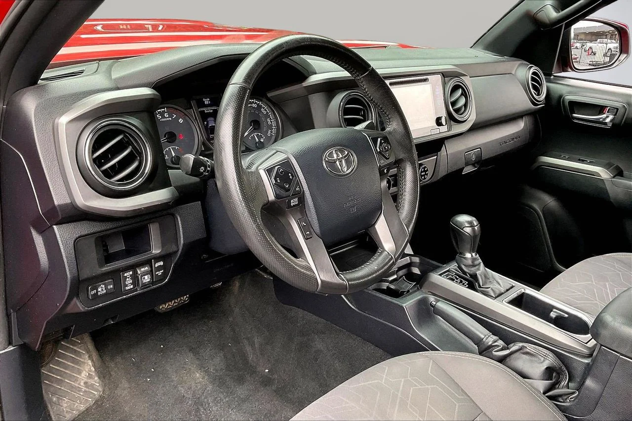 Used 2017 Red Toyota SR image 18