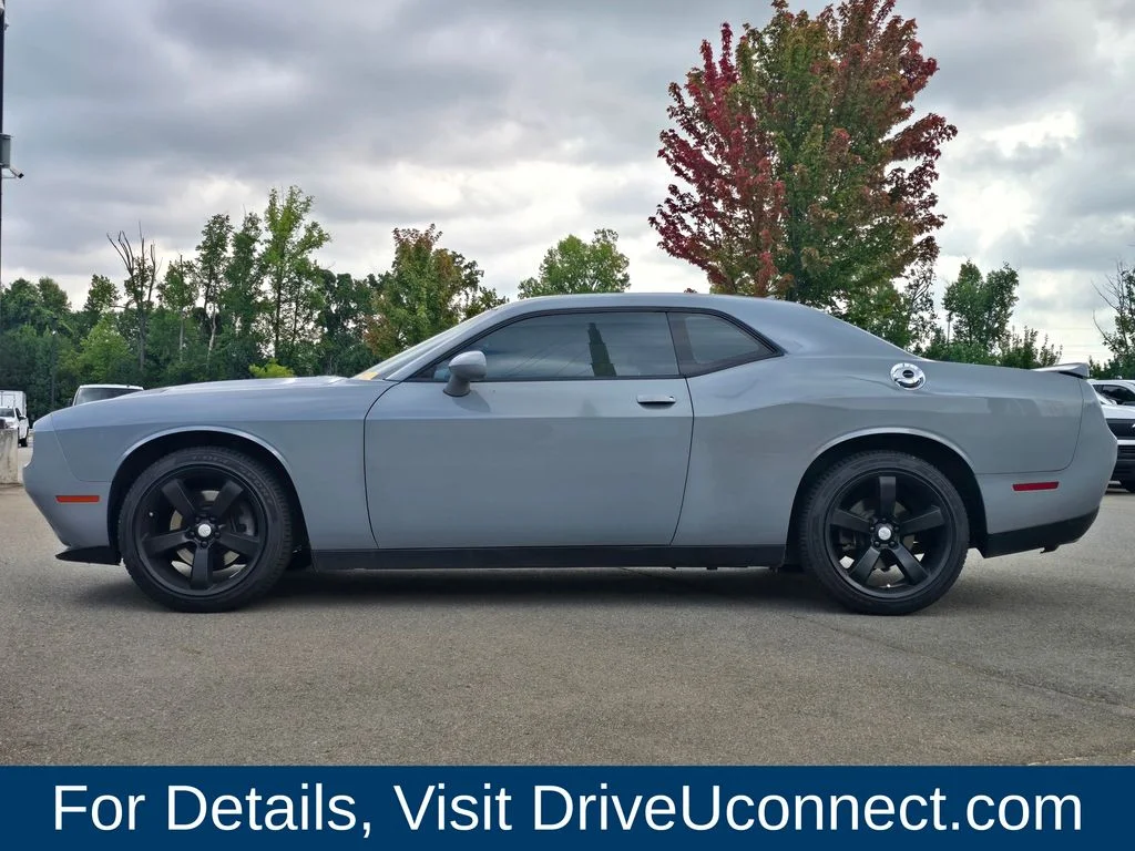 Used 2020 Gray Dodge SXT image 32