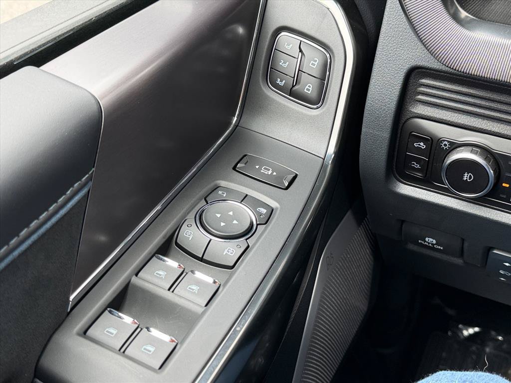 New 2026 Carbonized Gray Metallic Ford F-350® Platinum® image 16