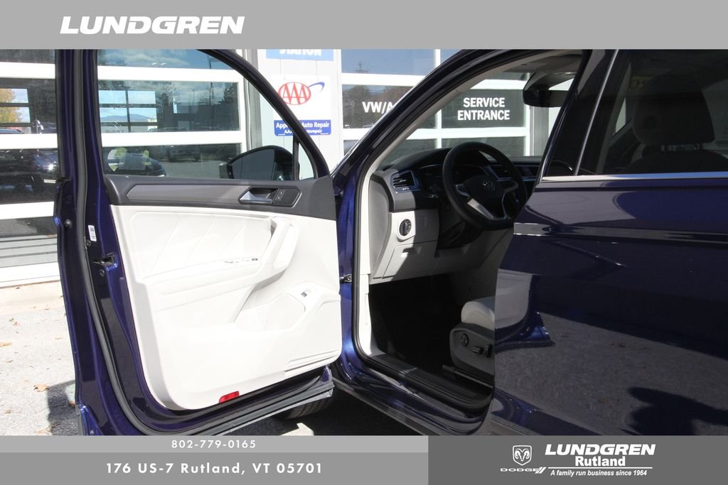 2022 Volkswagen Tiguan SE - Photo 11