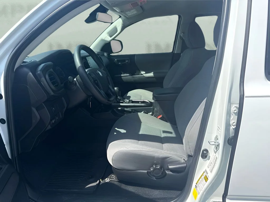 Used 2022 White Toyota SR image 9