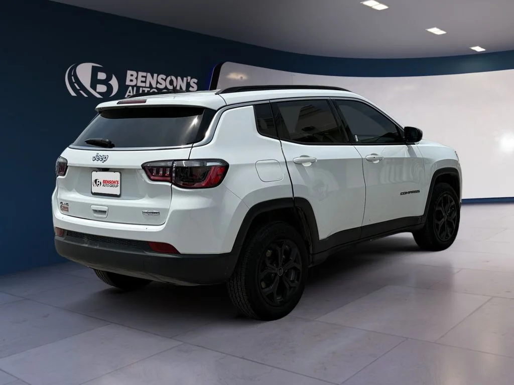New 2026 White Jeep Latitude image 5