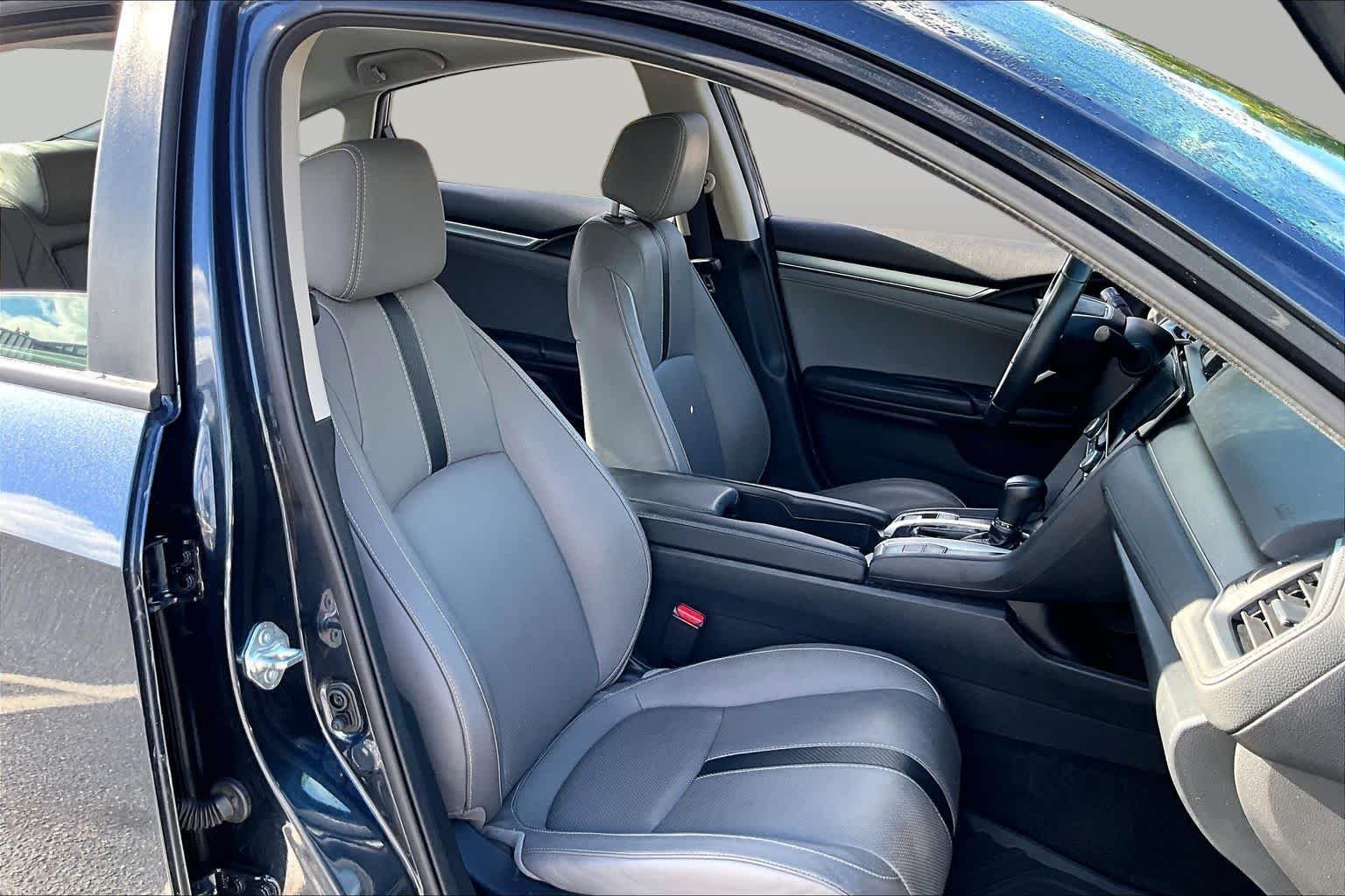 Certified Used 2017 Cosmic Blue Metallic Honda Touring image 9