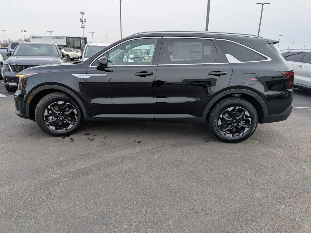 New 2026 Ebony Black Kia S image 4