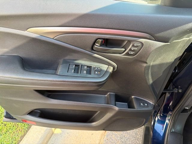 Used 2022  Honda EX-L image 25