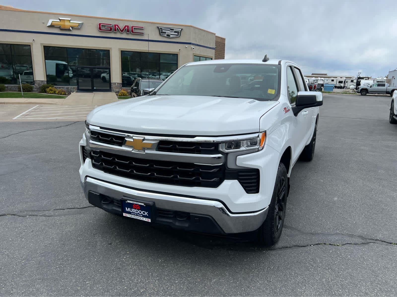 Used 2024 Summit White Chevrolet LT image 9